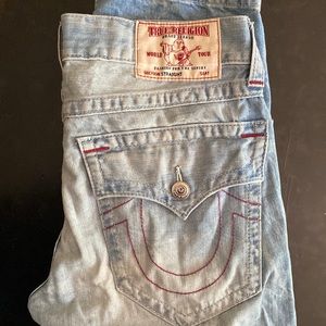 LIGHT BLUE RED STITCH TRUE RELIGION JEANS | W33 L43 INCHES | LIGHTLY WORN